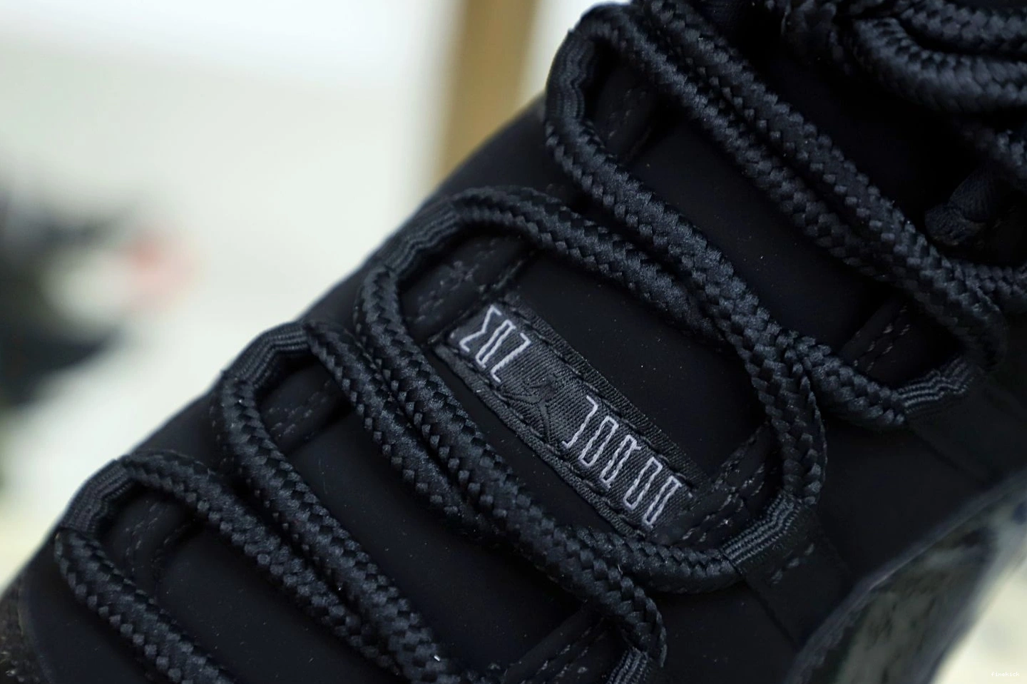'CAP 11 AND GOWN' AIR RETRO JORDAN 1003